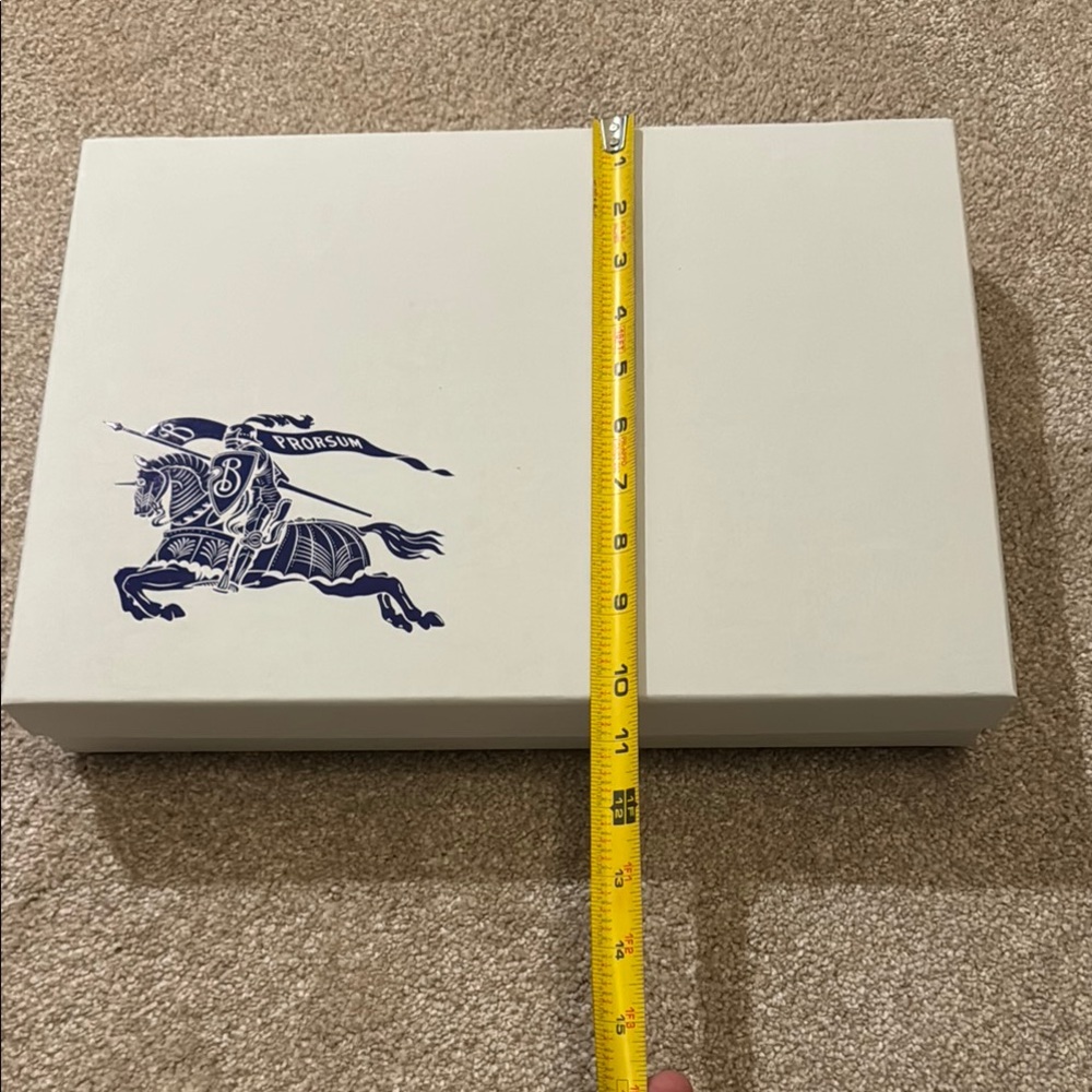 Burberry gift box